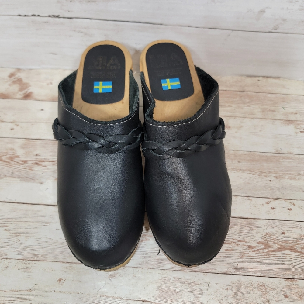 MIA Gray Leather Clogs with Wooden Heel - Picture 9 of 11